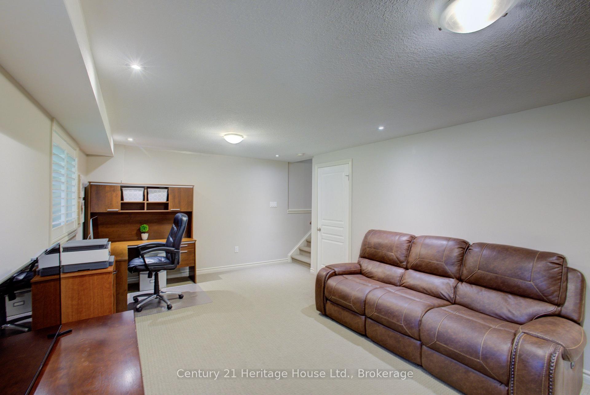 Photo 30 of 79 Laughland Lane, Guelph, Pineridge/Westminster Woods — HOMEH