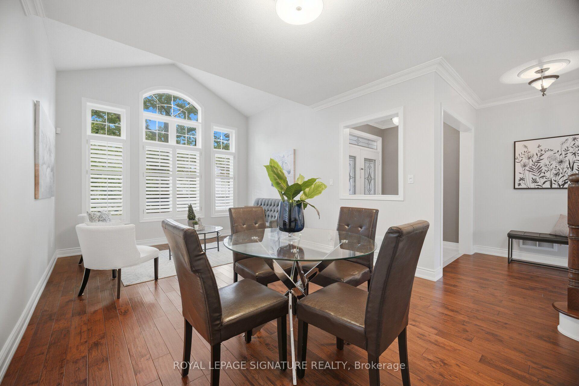 Photo 3 of 2215 Lapsley Crescent, Oakville, Westmount — HOMEH