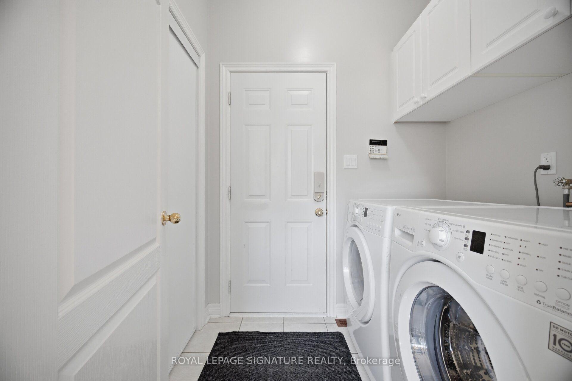 Photo 9 of 2215 Lapsley Crescent, Oakville, Westmount — HOMEH