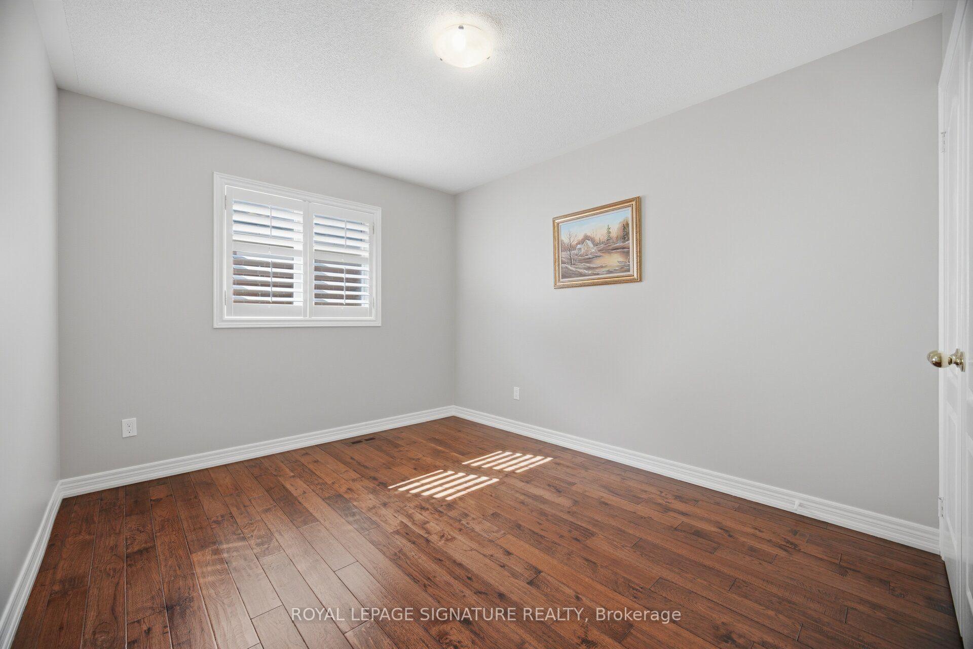 Photo 16 of 2215 Lapsley Crescent, Oakville, Westmount — HOMEH