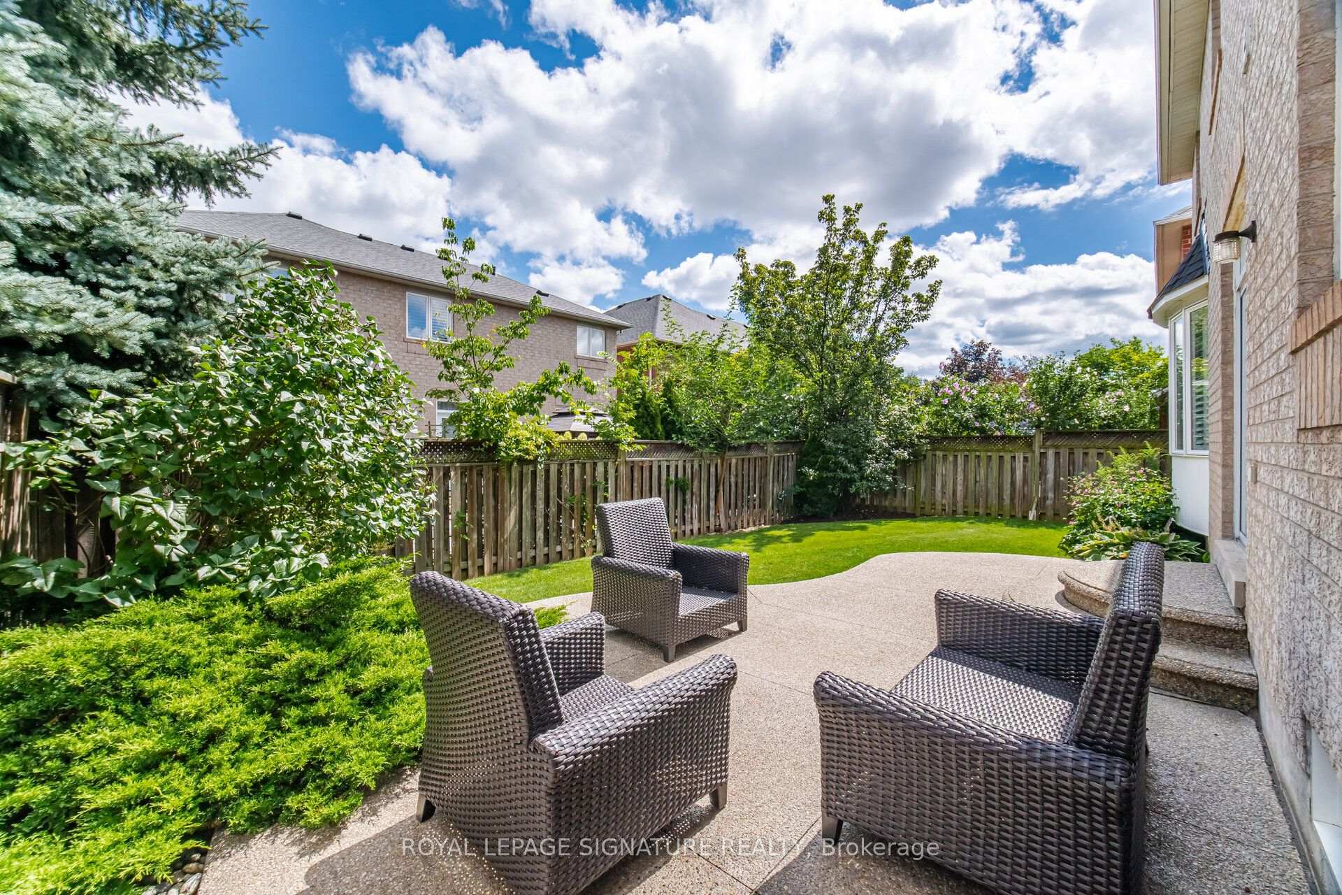 Photo 22 of 2215 Lapsley Crescent, Oakville, Westmount — HOMEH