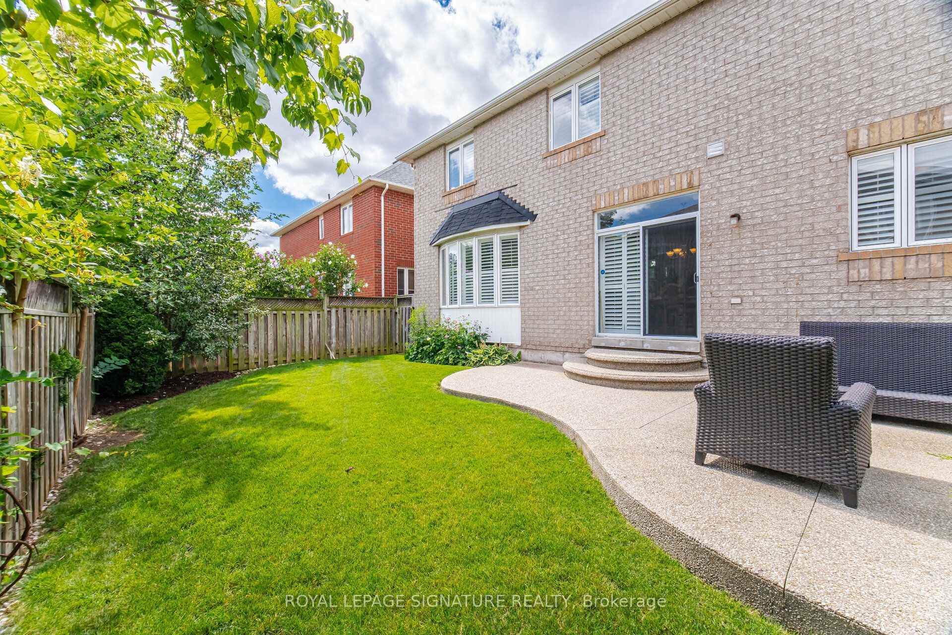 Photo 24 of 2215 Lapsley Crescent, Oakville, Westmount — HOMEH