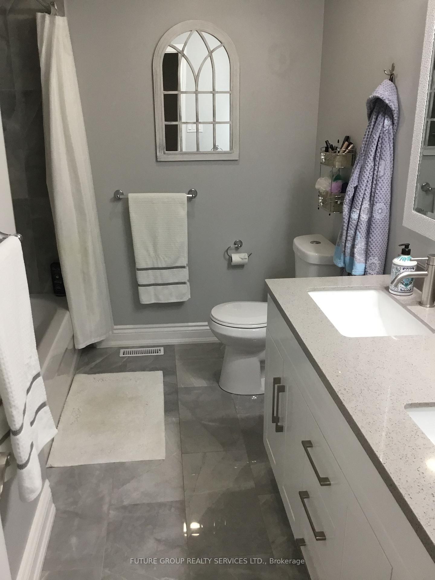 Photo 9 of 40 Lyton Crescent, Hamilton, Stoney Creek Mountain — HOMEH