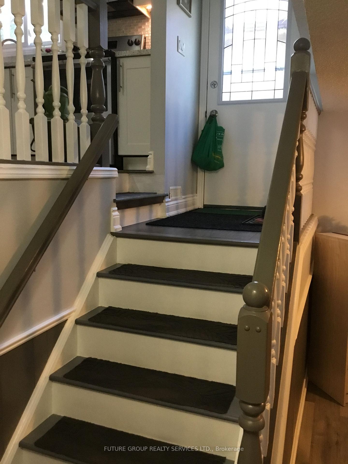 Photo 18 of 40 Lyton Crescent, Hamilton, Stoney Creek Mountain — HOMEH