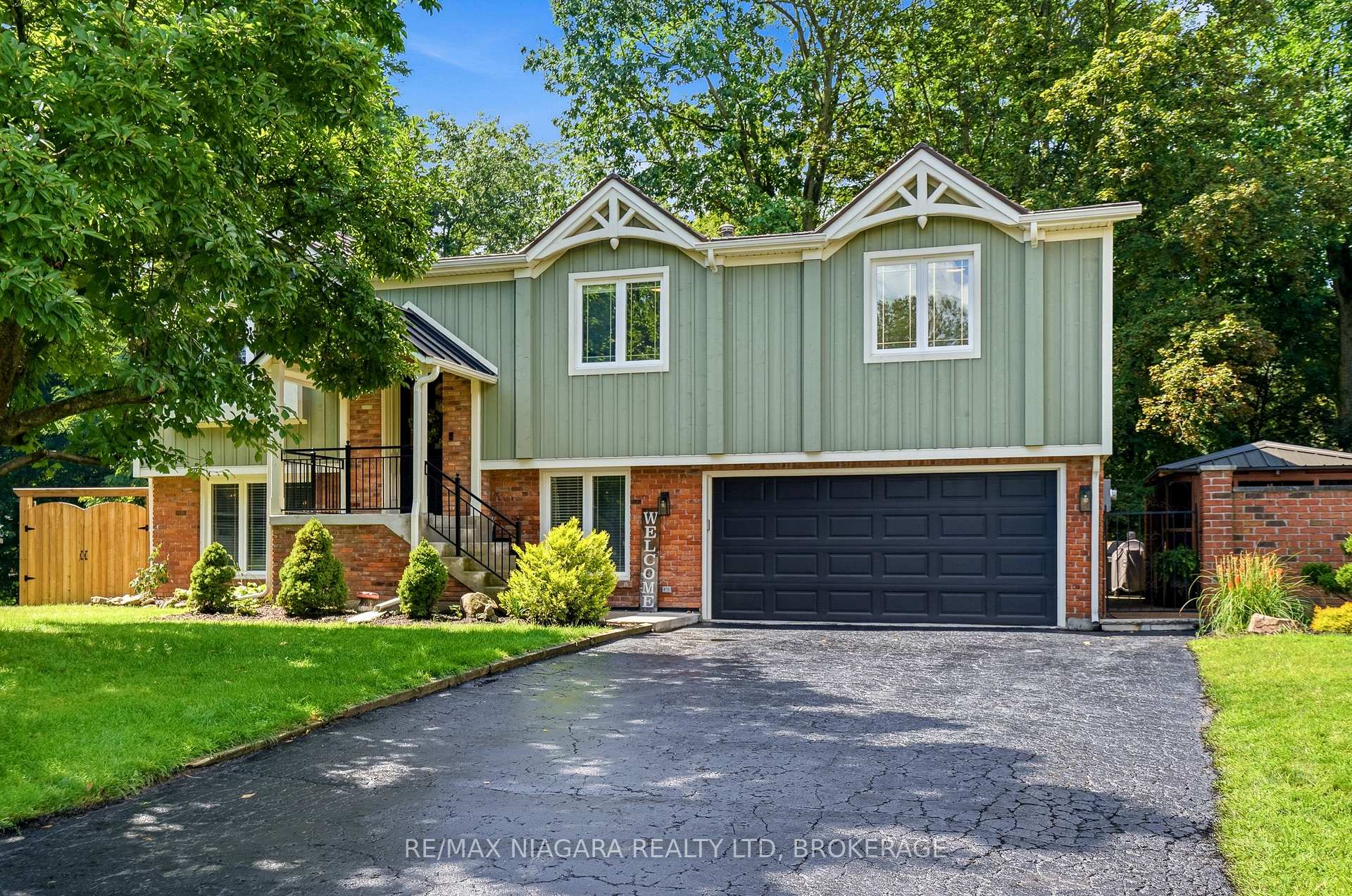 Photo 2 of 25 Berkhout Terrace, Pelham, Fonthill — HOMEH