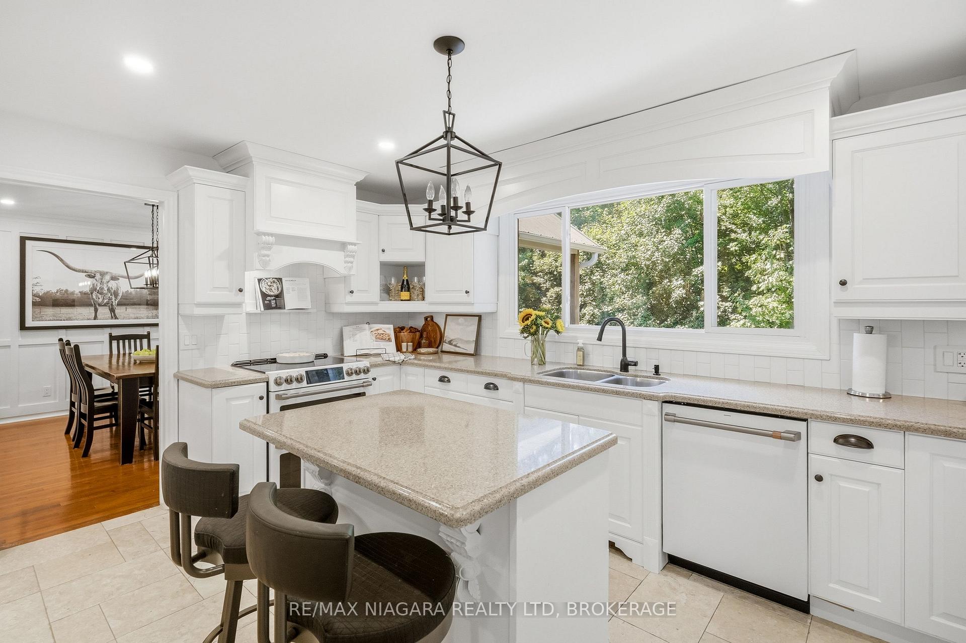Photo 16 of 25 Berkhout Terrace, Pelham, Fonthill — HOMEH
