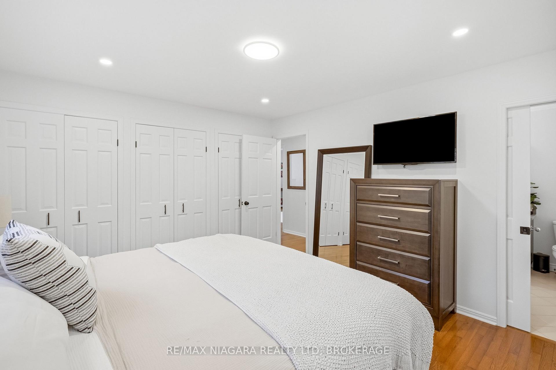 Photo 22 of 25 Berkhout Terrace, Pelham, Fonthill — HOMEH