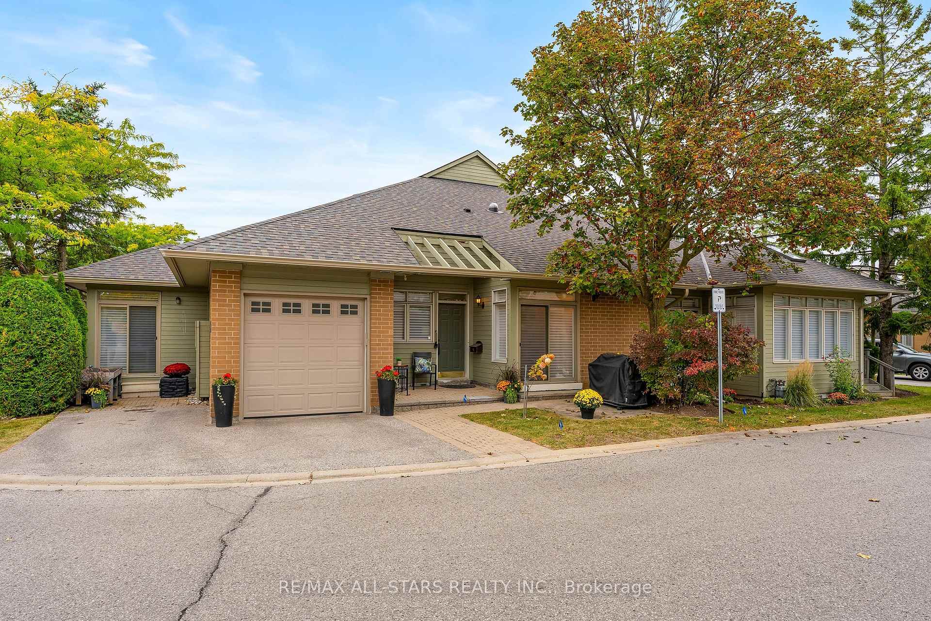 Photo 1 of 24 Sandpiper Key Way, Markham, Greensborough — HOMEH