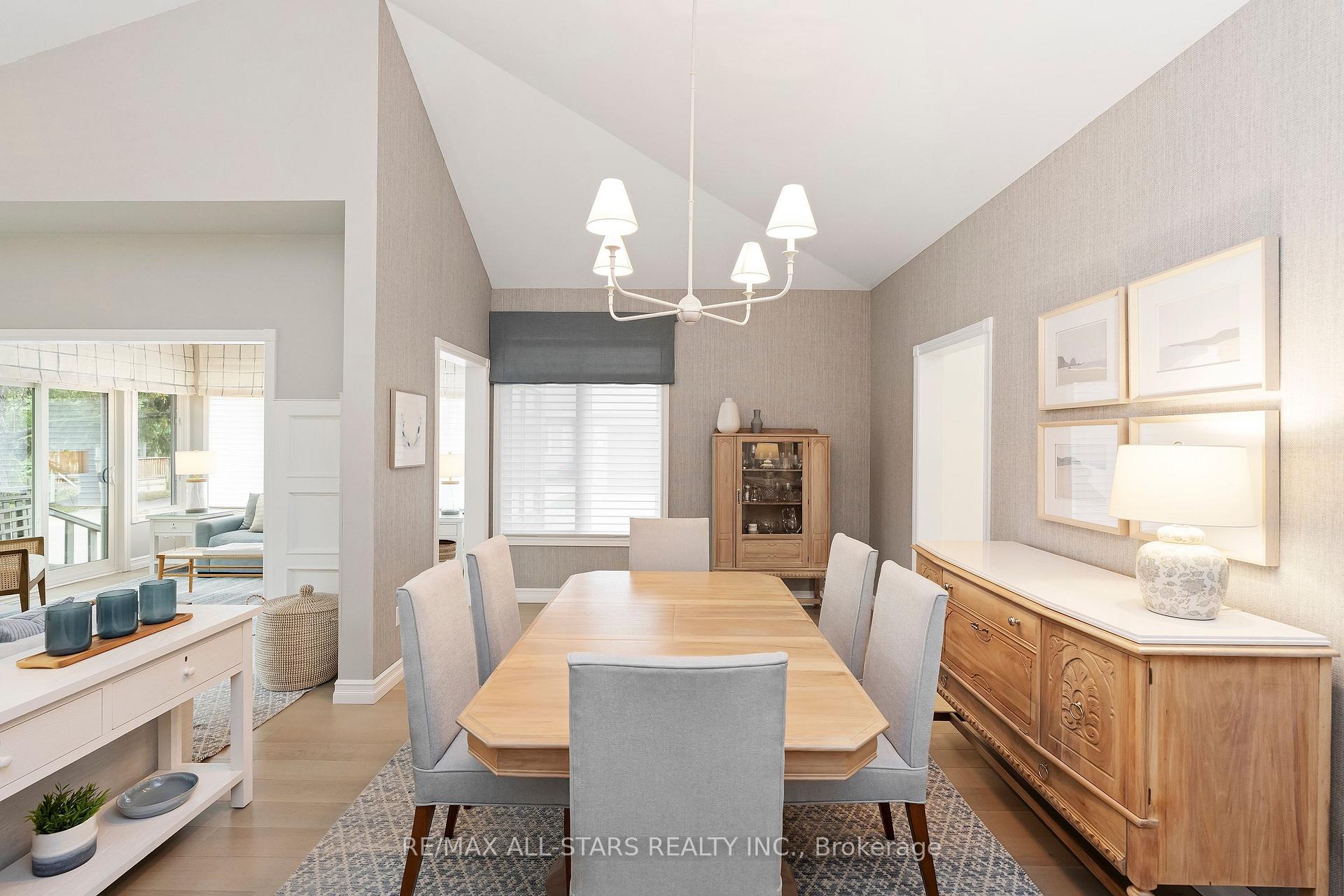 Photo 3 of 24 Sandpiper Key Way, Markham, Greensborough — HOMEH