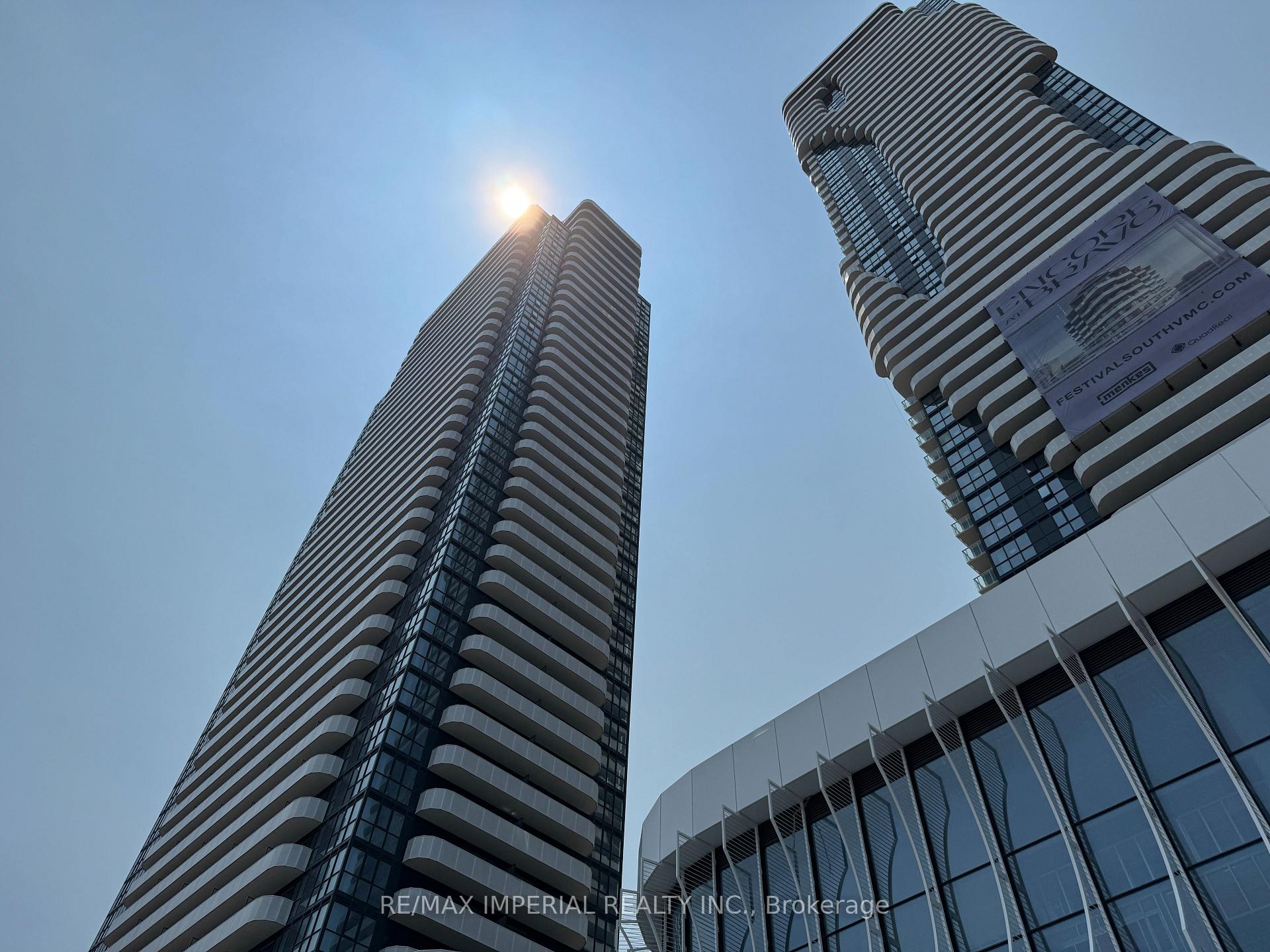 Photo 2 of Unit 811, 28 Interchange Way, Vaughan, Vaughan Corporate Centre — HOMEH