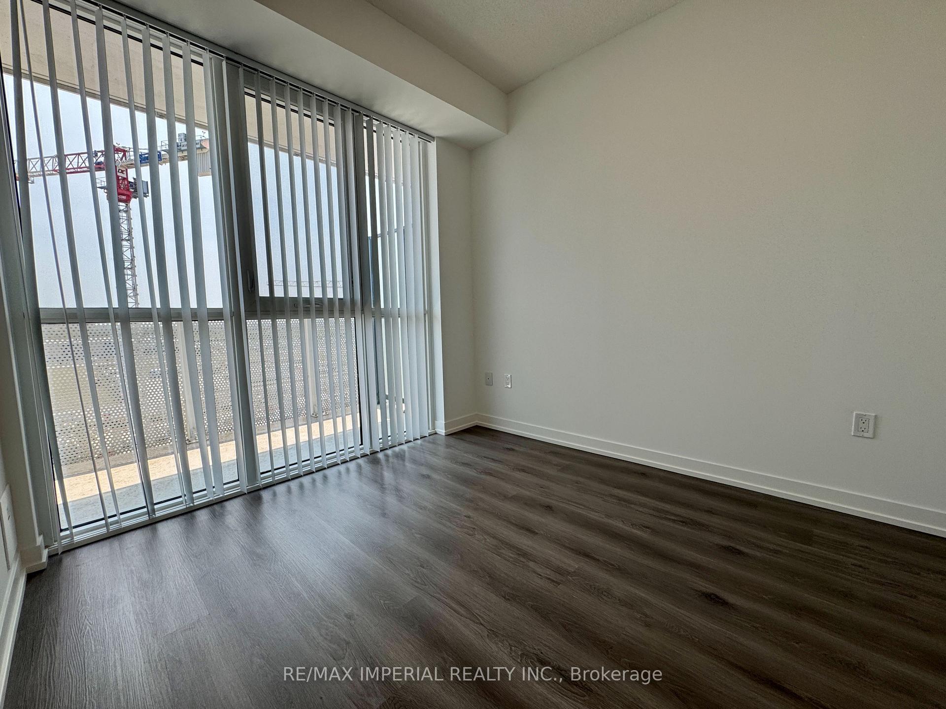 Photo 11 of Unit 811, 28 Interchange Way, Vaughan, Vaughan Corporate Centre — HOMEH
