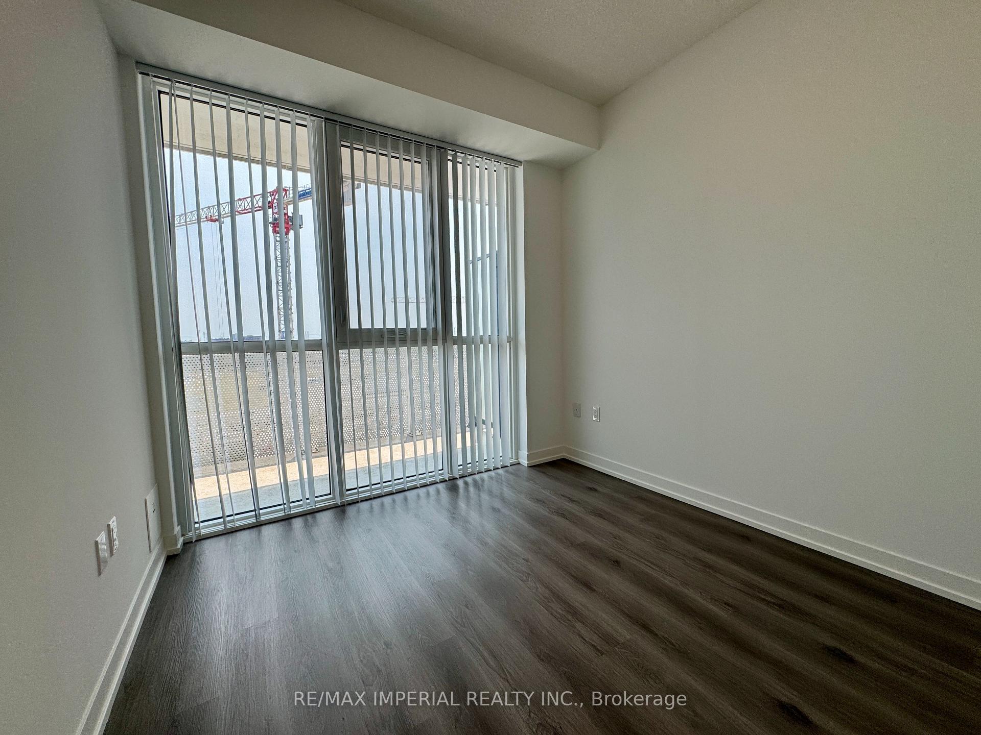 Photo 12 of Unit 811, 28 Interchange Way, Vaughan, Vaughan Corporate Centre — HOMEH