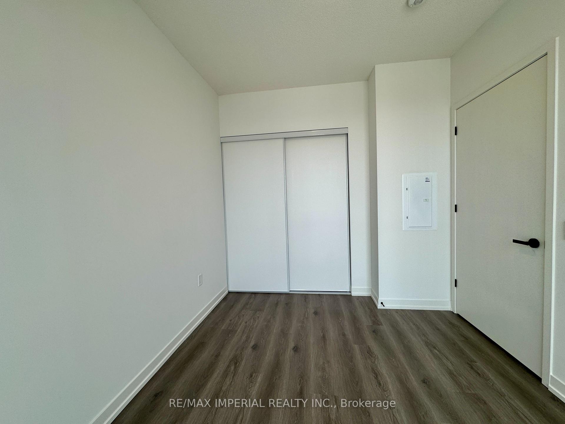 Photo 16 of Unit 811, 28 Interchange Way, Vaughan, Vaughan Corporate Centre — HOMEH