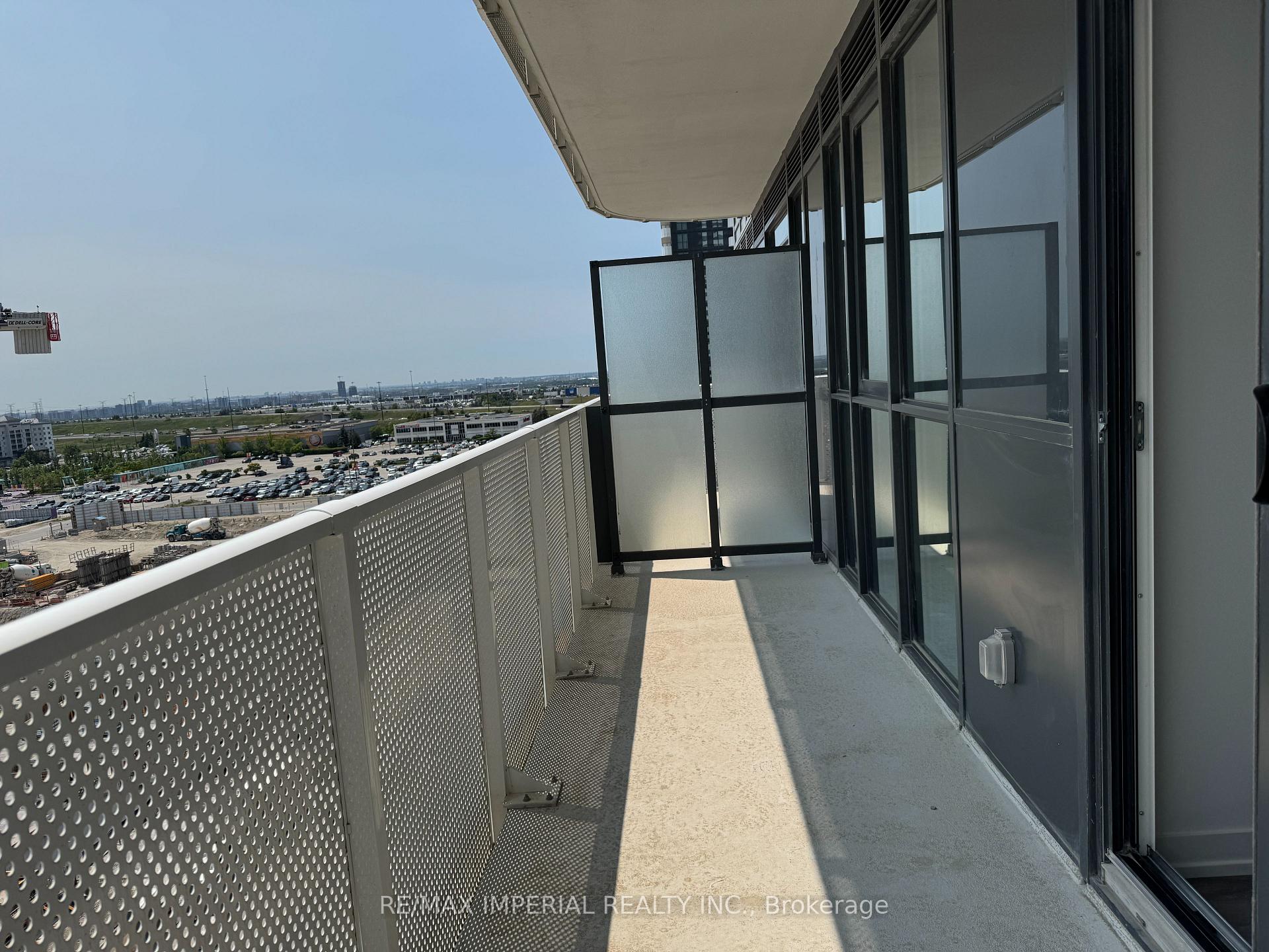 Photo 17 of Unit 811, 28 Interchange Way, Vaughan, Vaughan Corporate Centre — HOMEH