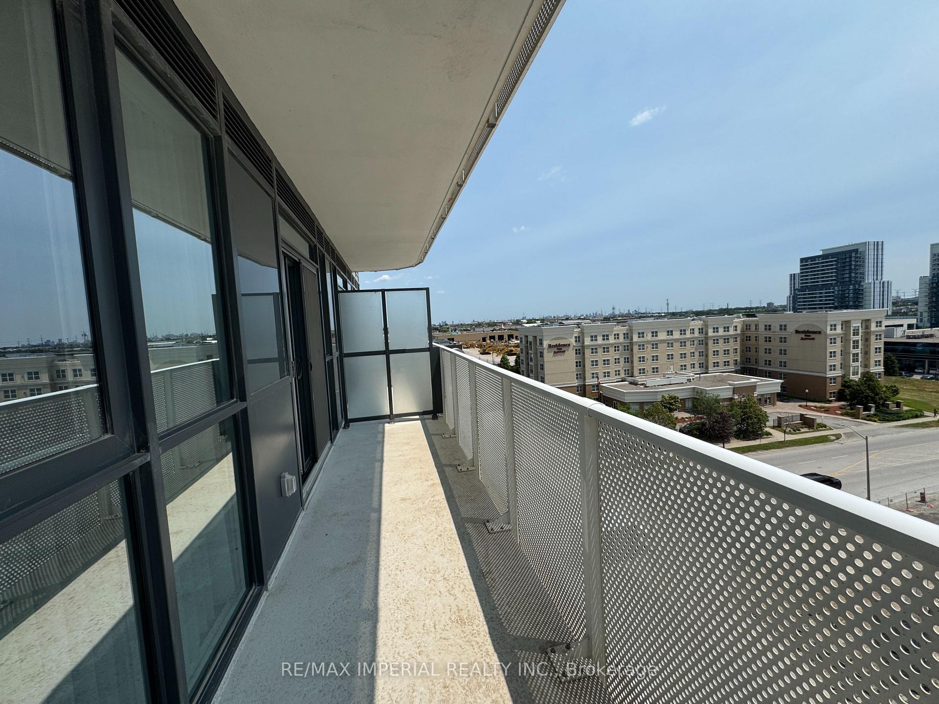 Photo 18 of Unit 811, 28 Interchange Way, Vaughan, Vaughan Corporate Centre — HOMEH