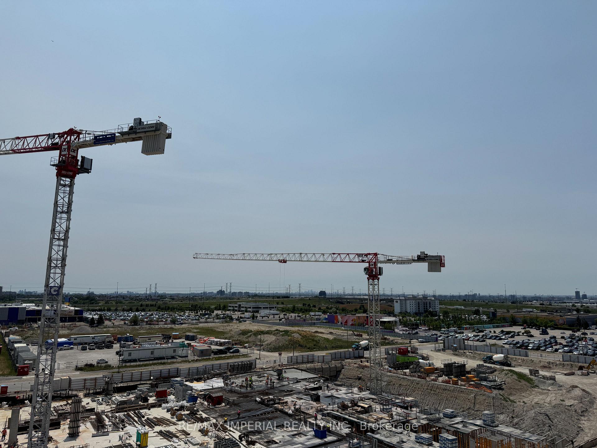 Photo 19 of Unit 811, 28 Interchange Way, Vaughan, Vaughan Corporate Centre — HOMEH