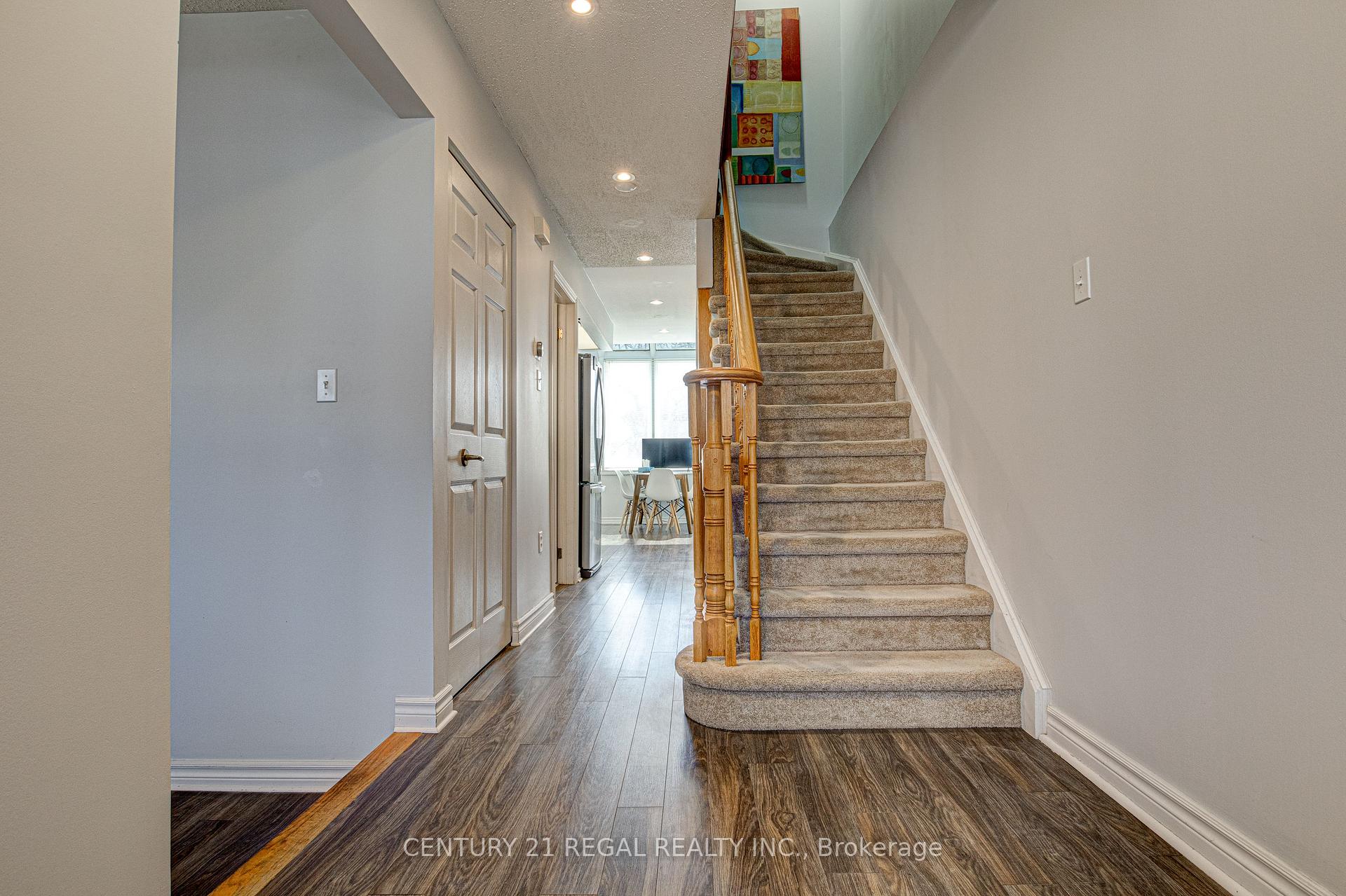 Photo 10 of Unit 15, 310 Christopher Drive, Cambridge, Christopher-Champlain — HOMEH