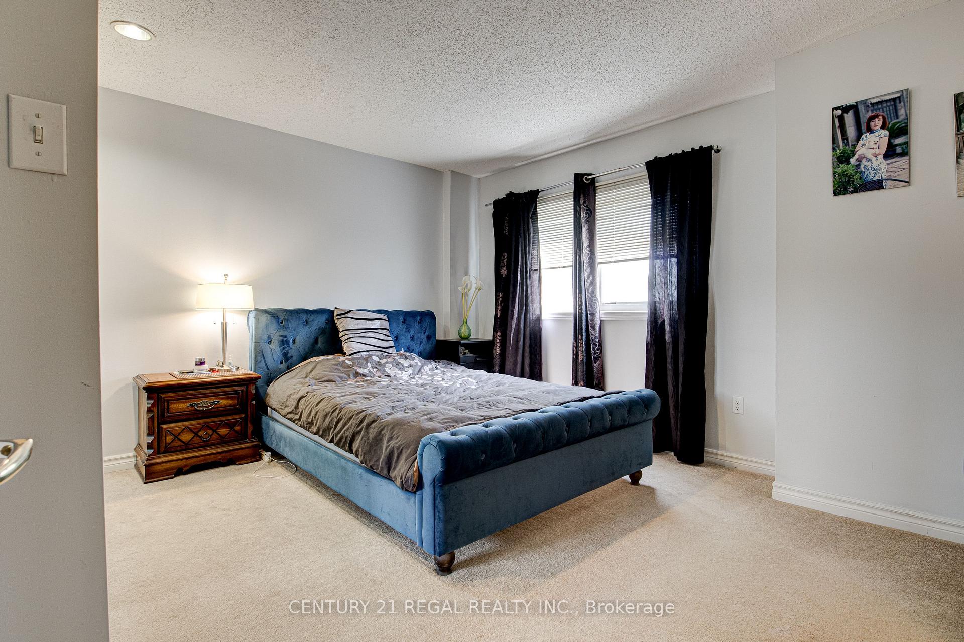 Photo 12 of Unit 15, 310 Christopher Drive, Cambridge, Christopher-Champlain — HOMEH