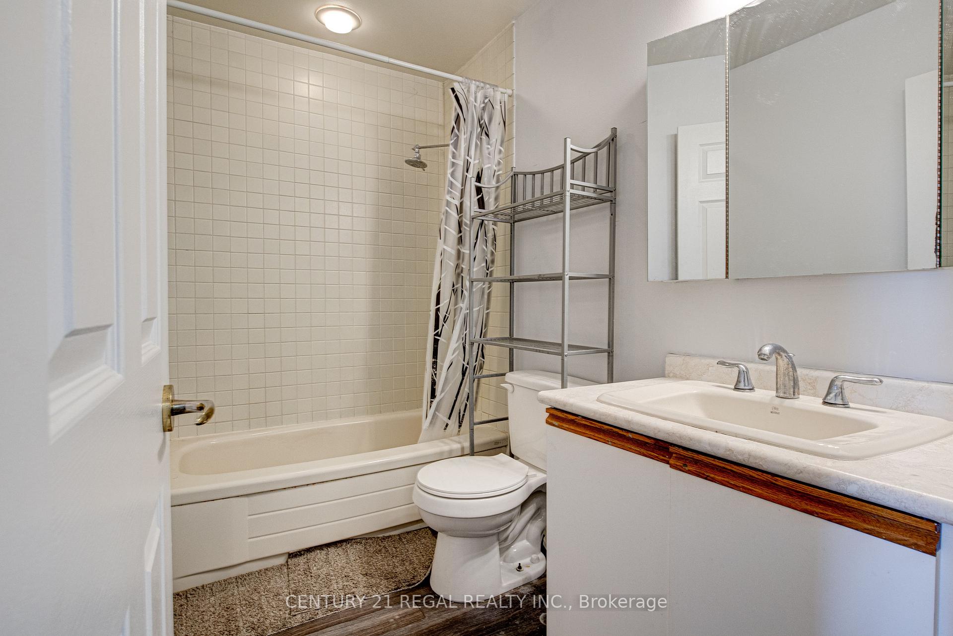 Photo 14 of Unit 15, 310 Christopher Drive, Cambridge, Christopher-Champlain — HOMEH