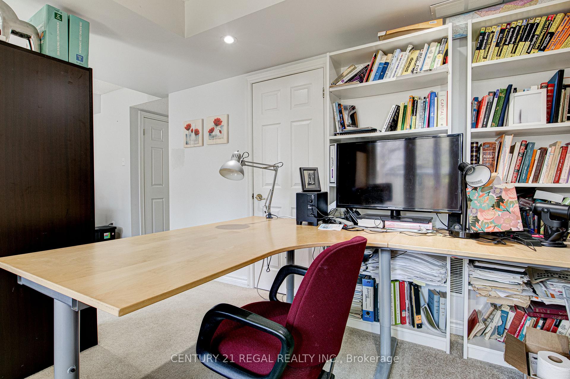 Photo 17 of Unit 15, 310 Christopher Drive, Cambridge, Christopher-Champlain — HOMEH