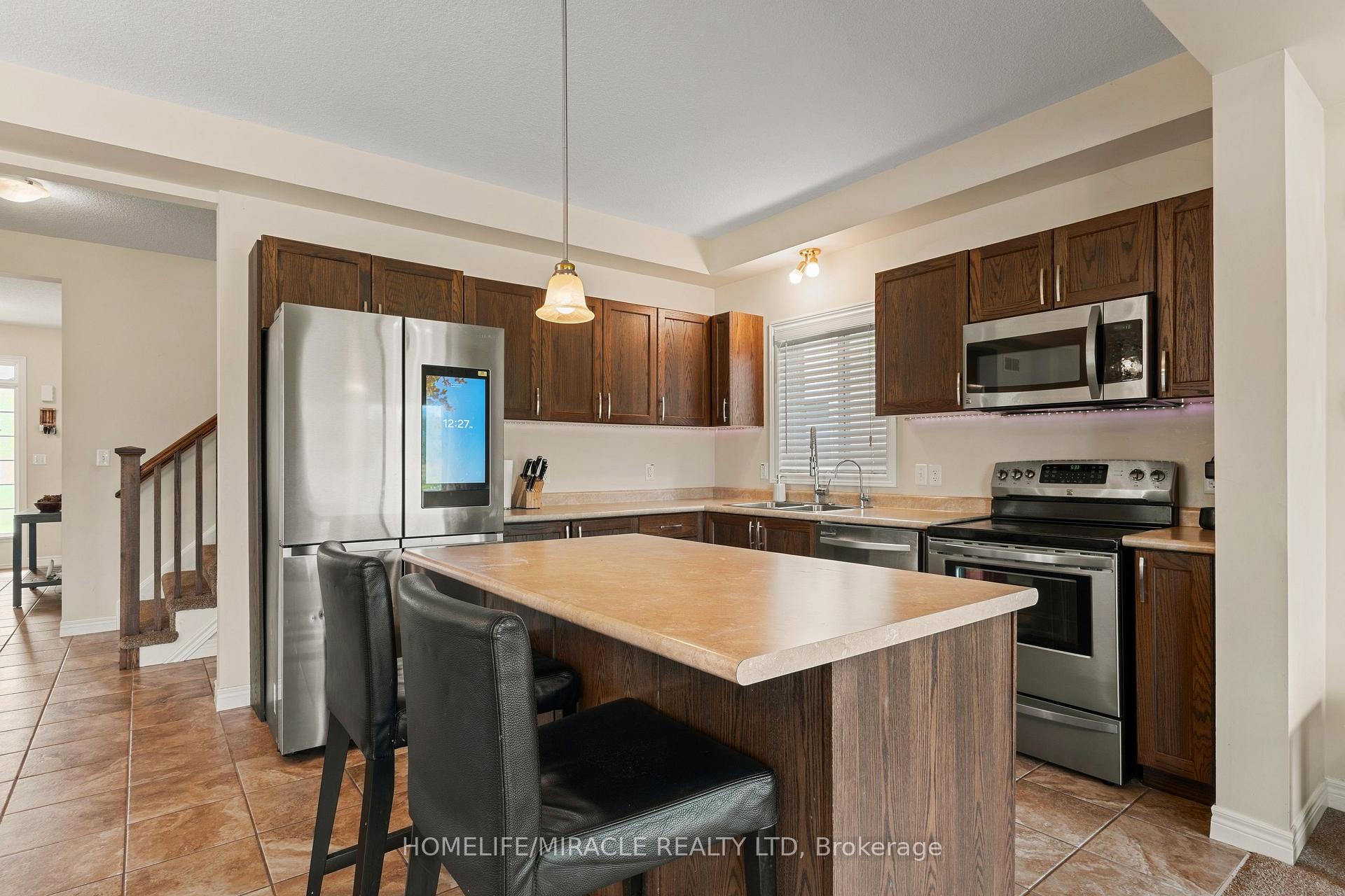Photo 9 of 75 Sparrow Avenue, Cambridge, Little's Corners — HOMEH