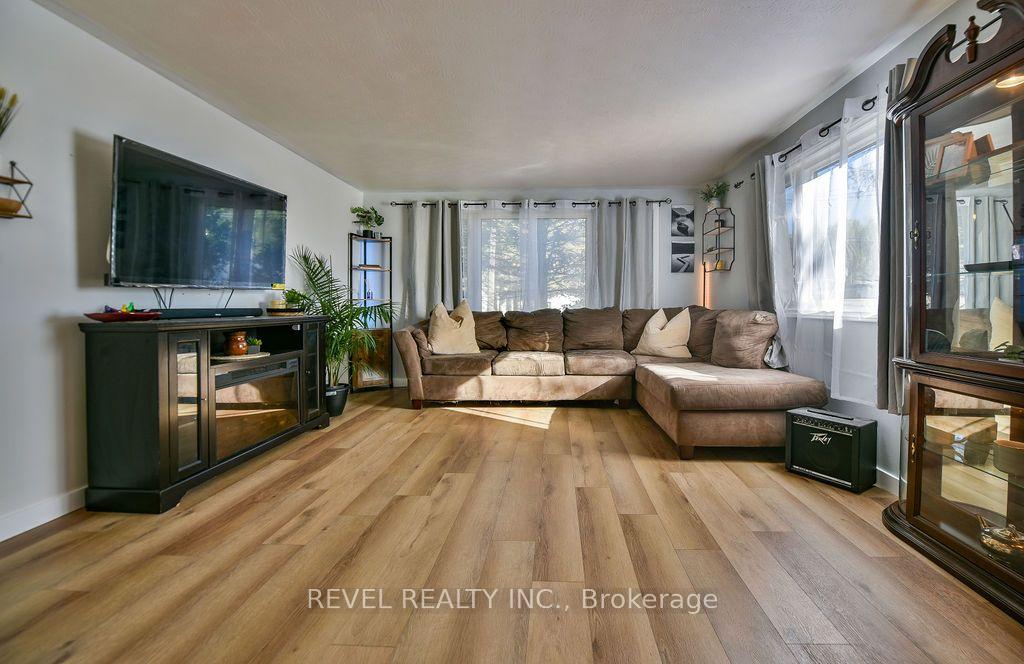 Photo 7 of 102 Notre Dame Place, Timmins, MTJ - Trailer Parks — HOMEH