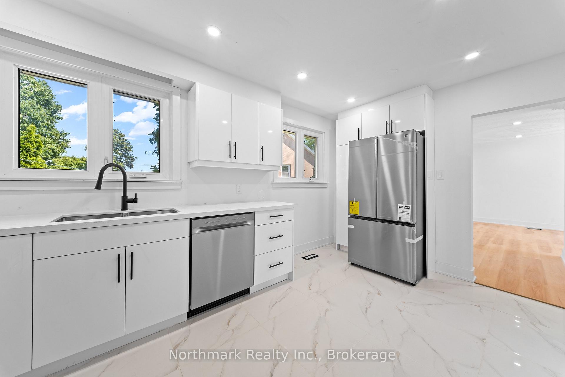 Photo 6 of 48 Benway Drive, Etobicoke, Rexdale-Kipling — HOMEH