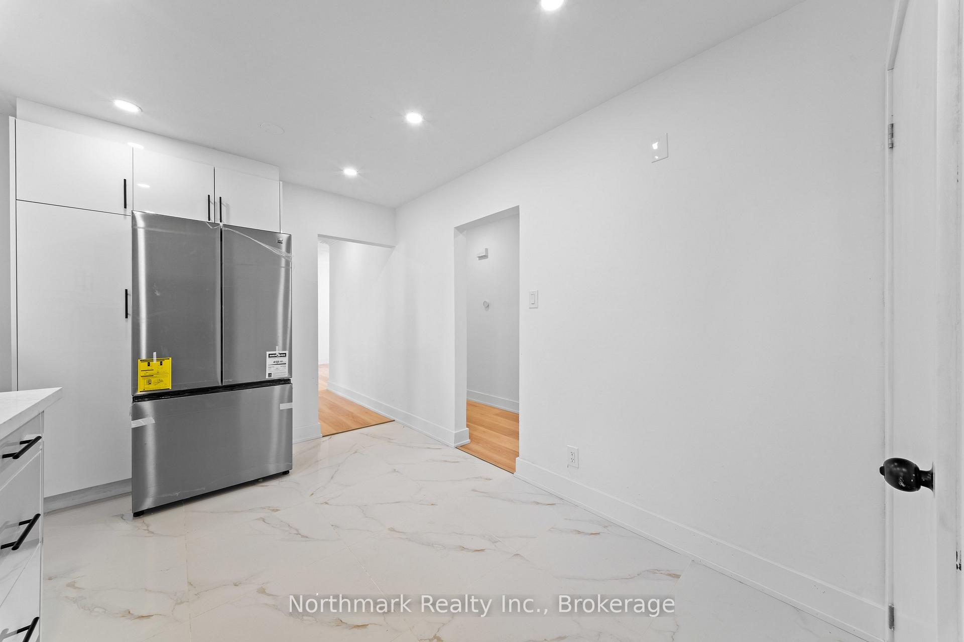 Photo 7 of 48 Benway Drive, Etobicoke, Rexdale-Kipling — HOMEH
