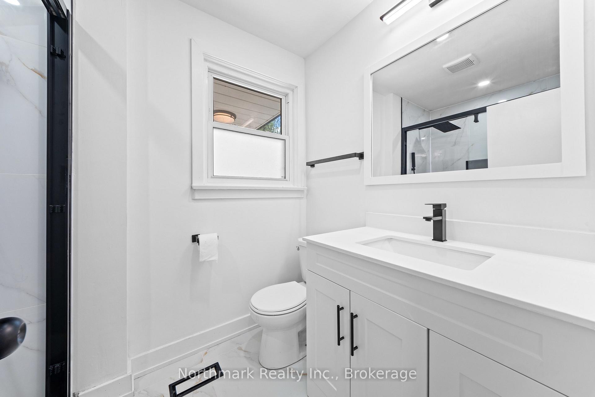 Photo 10 of 48 Benway Drive, Etobicoke, Rexdale-Kipling — HOMEH
