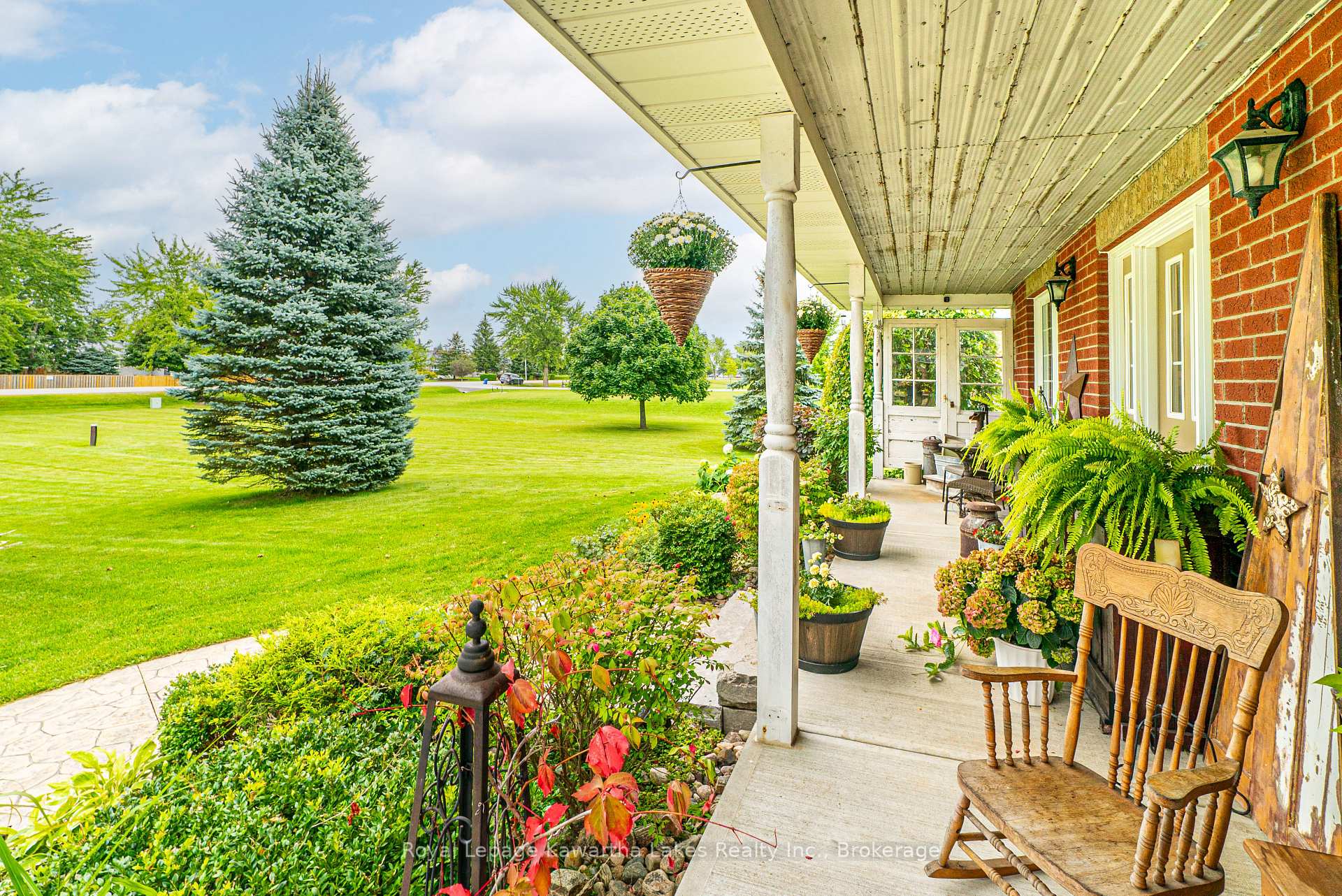 Photo 3 of 929 Eldon Road, Kawartha Lakes, Oakwood — HOMEH