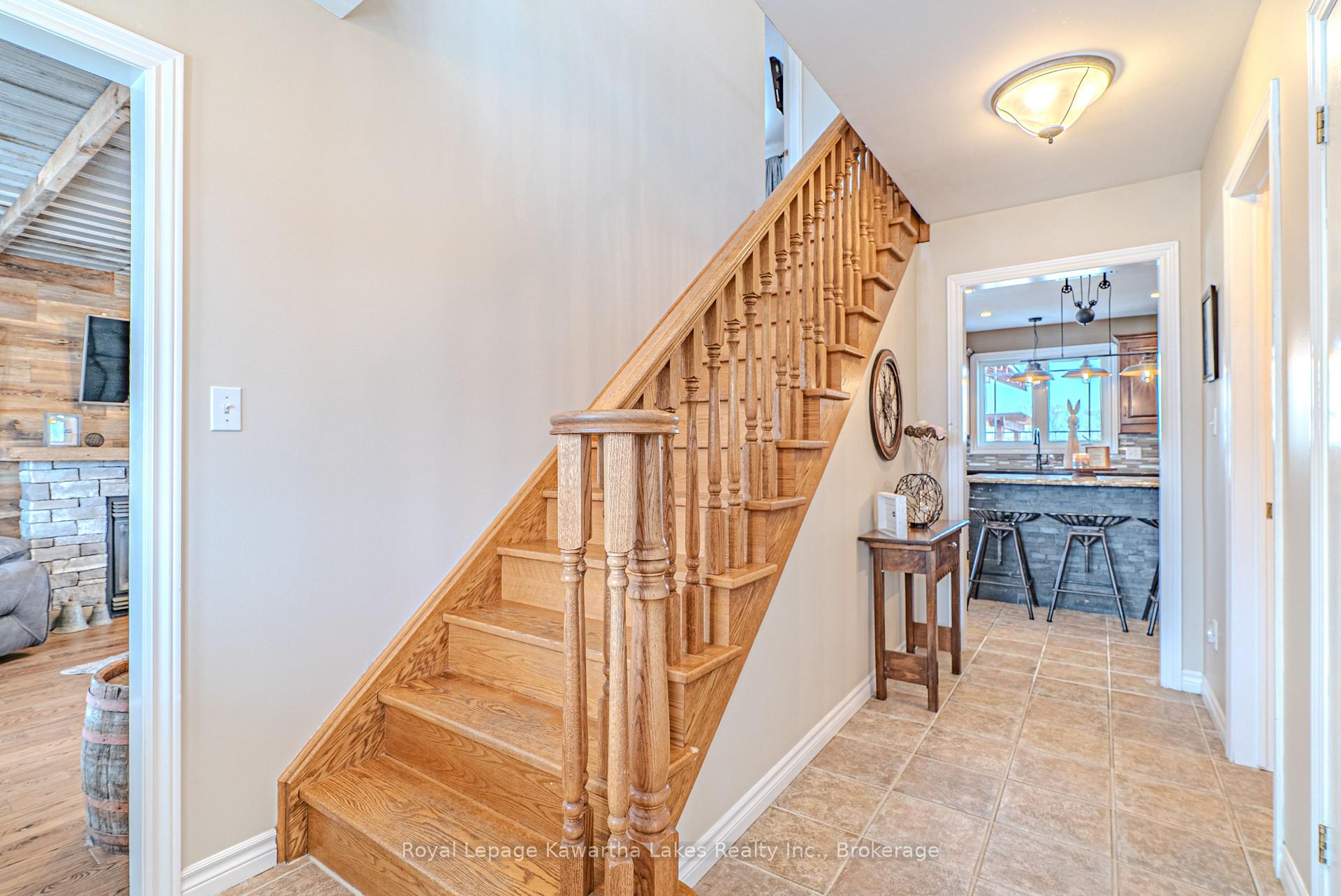 Photo 5 of 929 Eldon Road, Kawartha Lakes, Oakwood — HOMEH