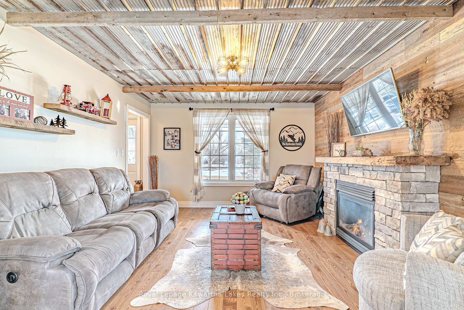 Photo 8 of 929 Eldon Road, Kawartha Lakes, Oakwood — HOMEH