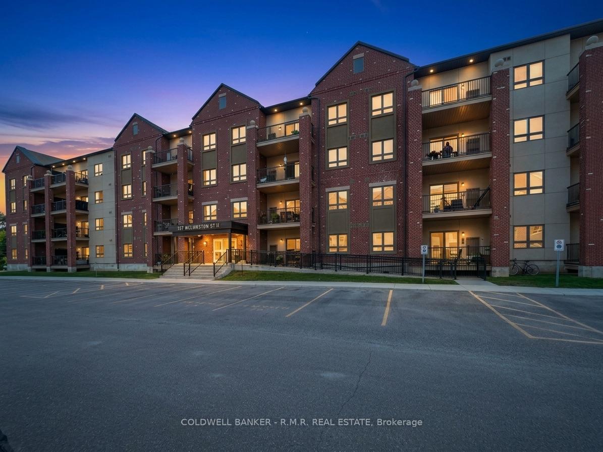 Photo of Unit 103, 157 Wellington Street E