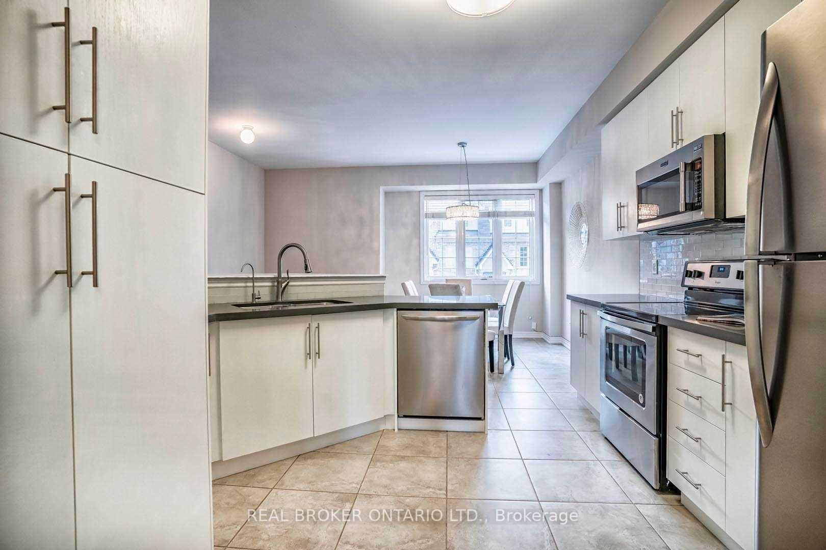 Photo 4 of 1424 Granrock Crescent, Mississauga, East Credit — HOMEH