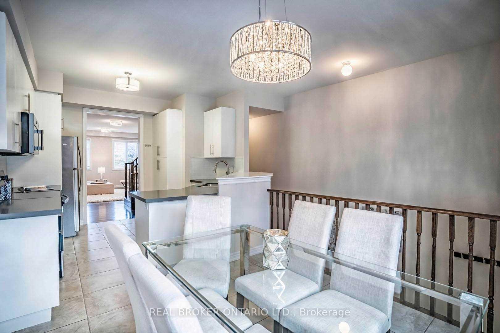 Photo 6 of 1424 Granrock Crescent, Mississauga, East Credit — HOMEH
