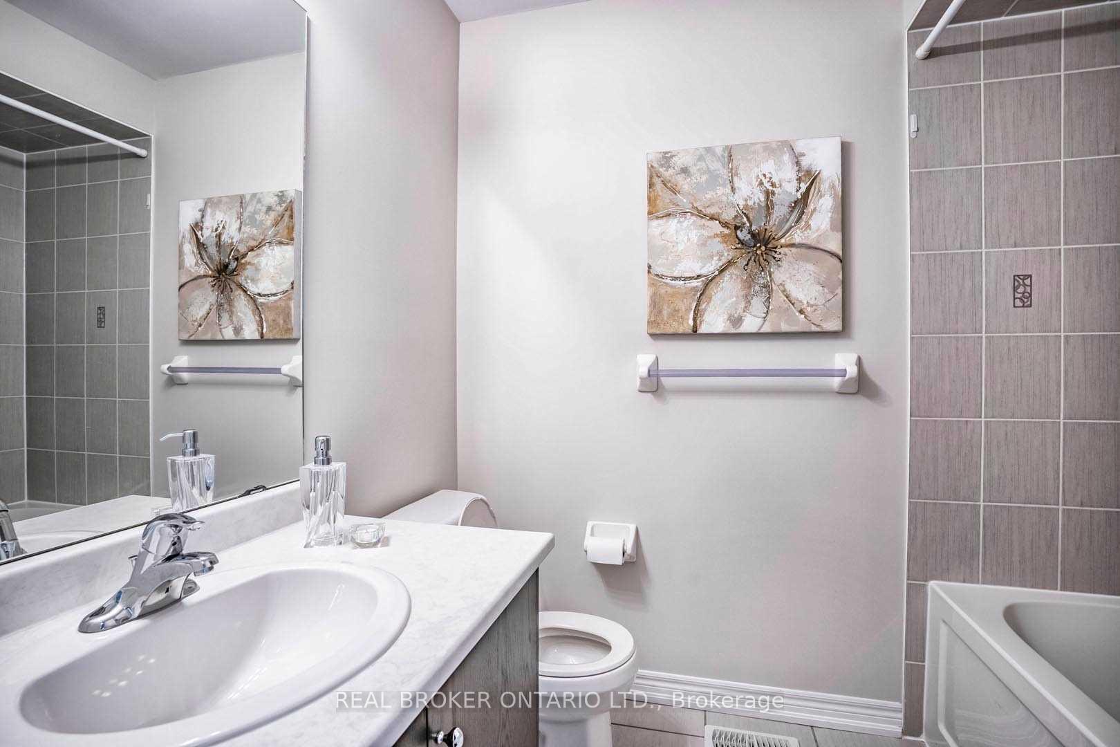 Photo 12 of 1424 Granrock Crescent, Mississauga, East Credit — HOMEH