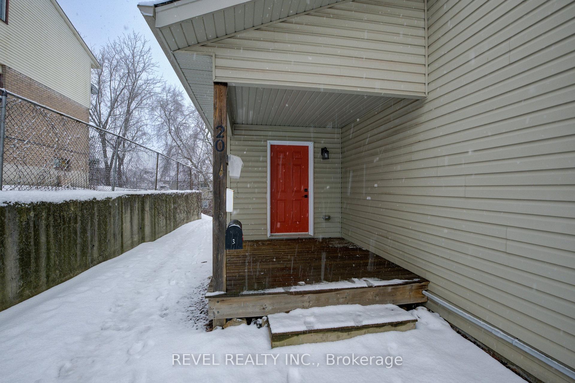 Photo 2 of Unit 2, 20 Puleston Street, Brantford, East Ward — HOMEH