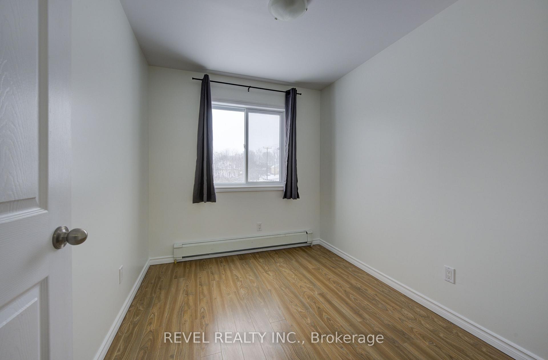 Photo 14 of Unit 2, 20 Puleston Street, Brantford, East Ward — HOMEH