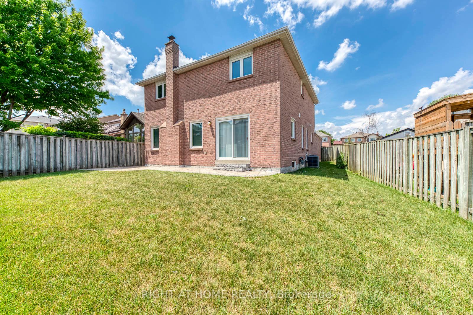 Photo 36 of 17 Nickel Crescent, Brampton, Westgate — HOMEH