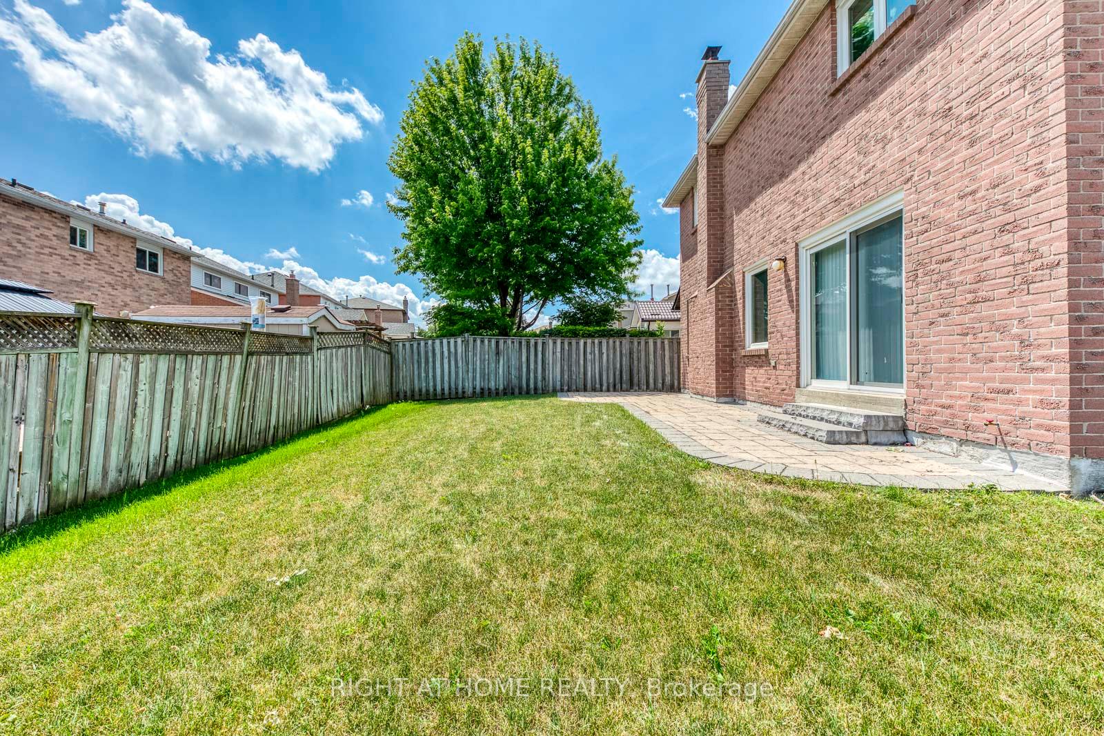 Photo 37 of 17 Nickel Crescent, Brampton, Westgate — HOMEH