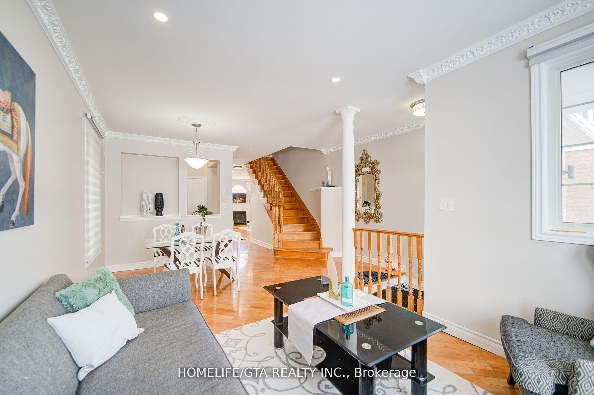 Photo 5 of 107 Geddington Crescent, Markham, Box Grove — HOMEH