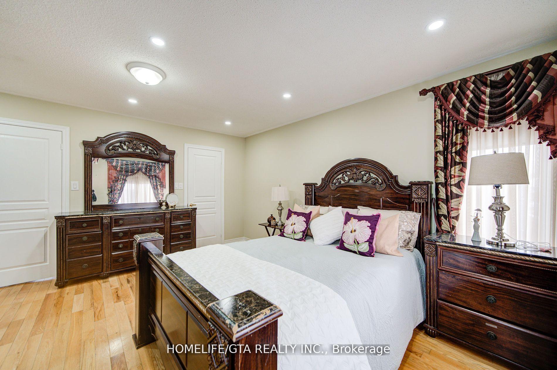 Photo 18 of 107 Geddington Crescent, Markham, Box Grove — HOMEH