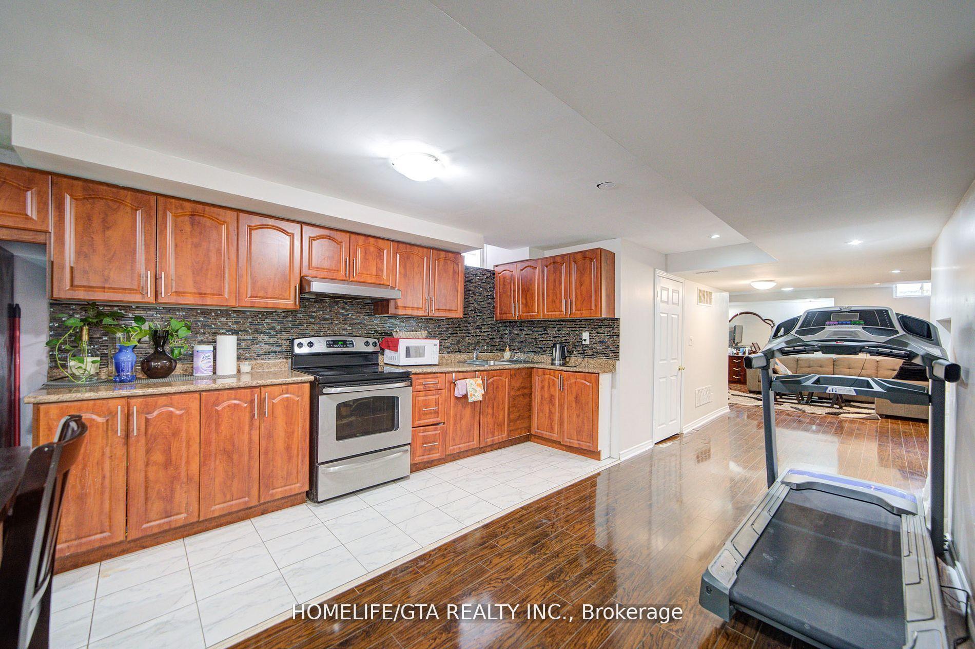 Photo 39 of 107 Geddington Crescent, Markham, Box Grove — HOMEH