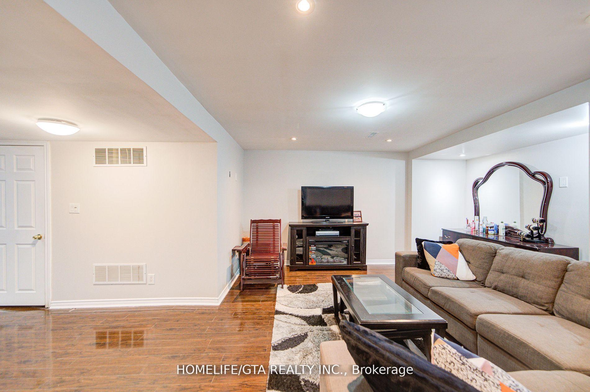 Photo 44 of 107 Geddington Crescent, Markham, Box Grove — HOMEH
