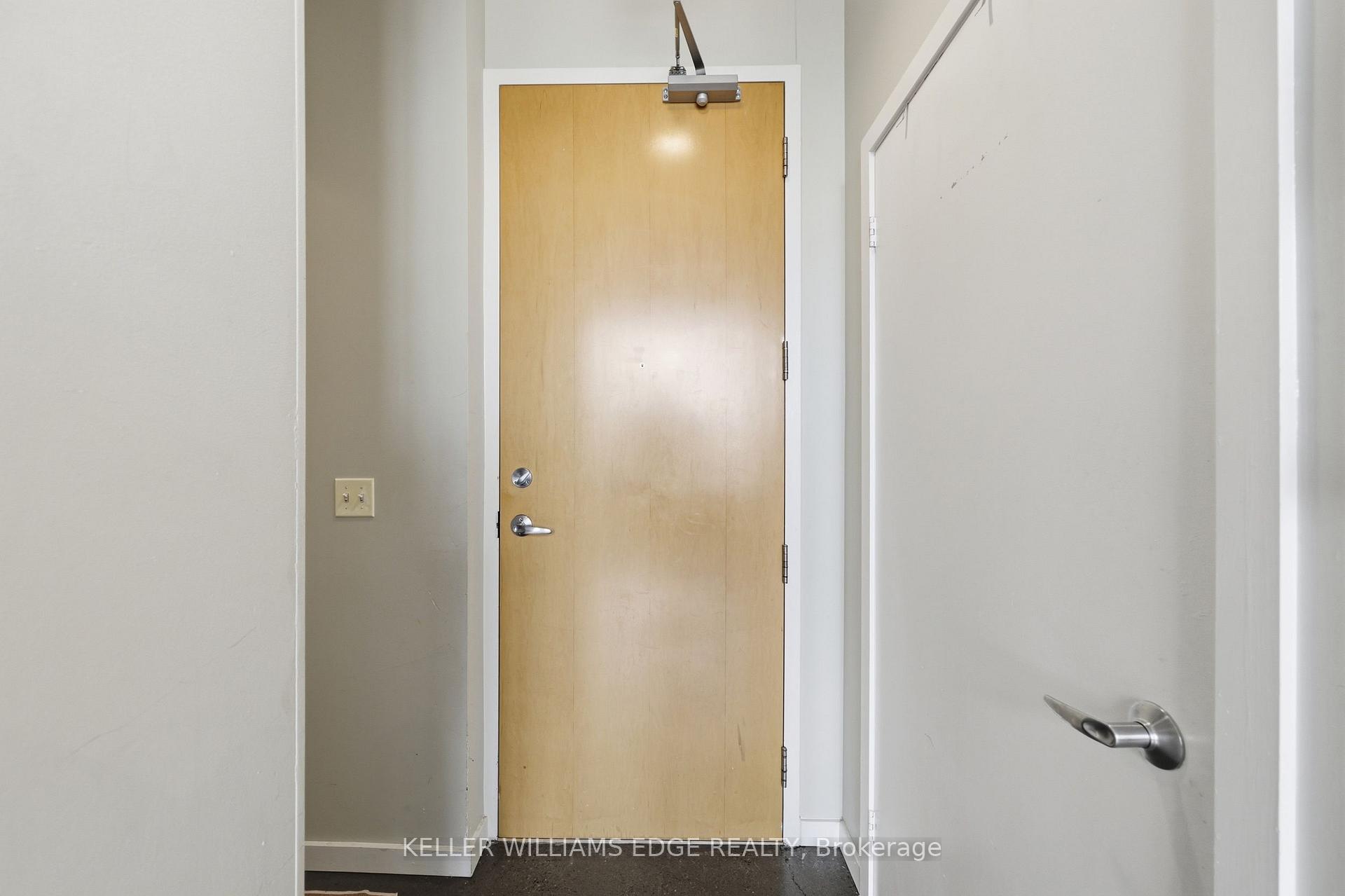 Photo 3 of Unit 307, 410 King Street W, Kitchener, City Commercial Core — HOMEH