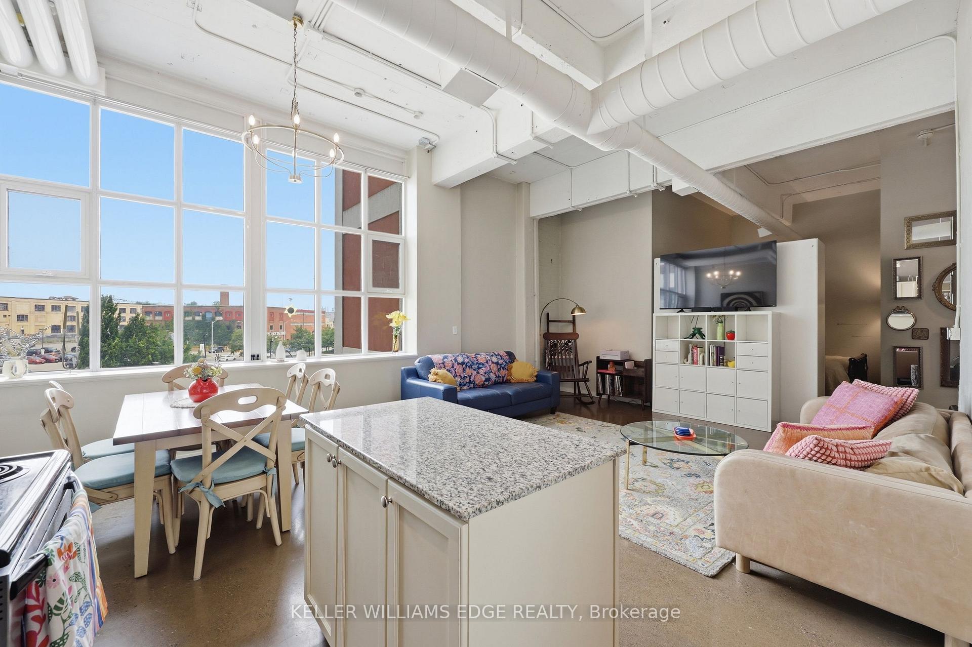 Photo 5 of Unit 307, 410 King Street W, Kitchener, City Commercial Core — HOMEH