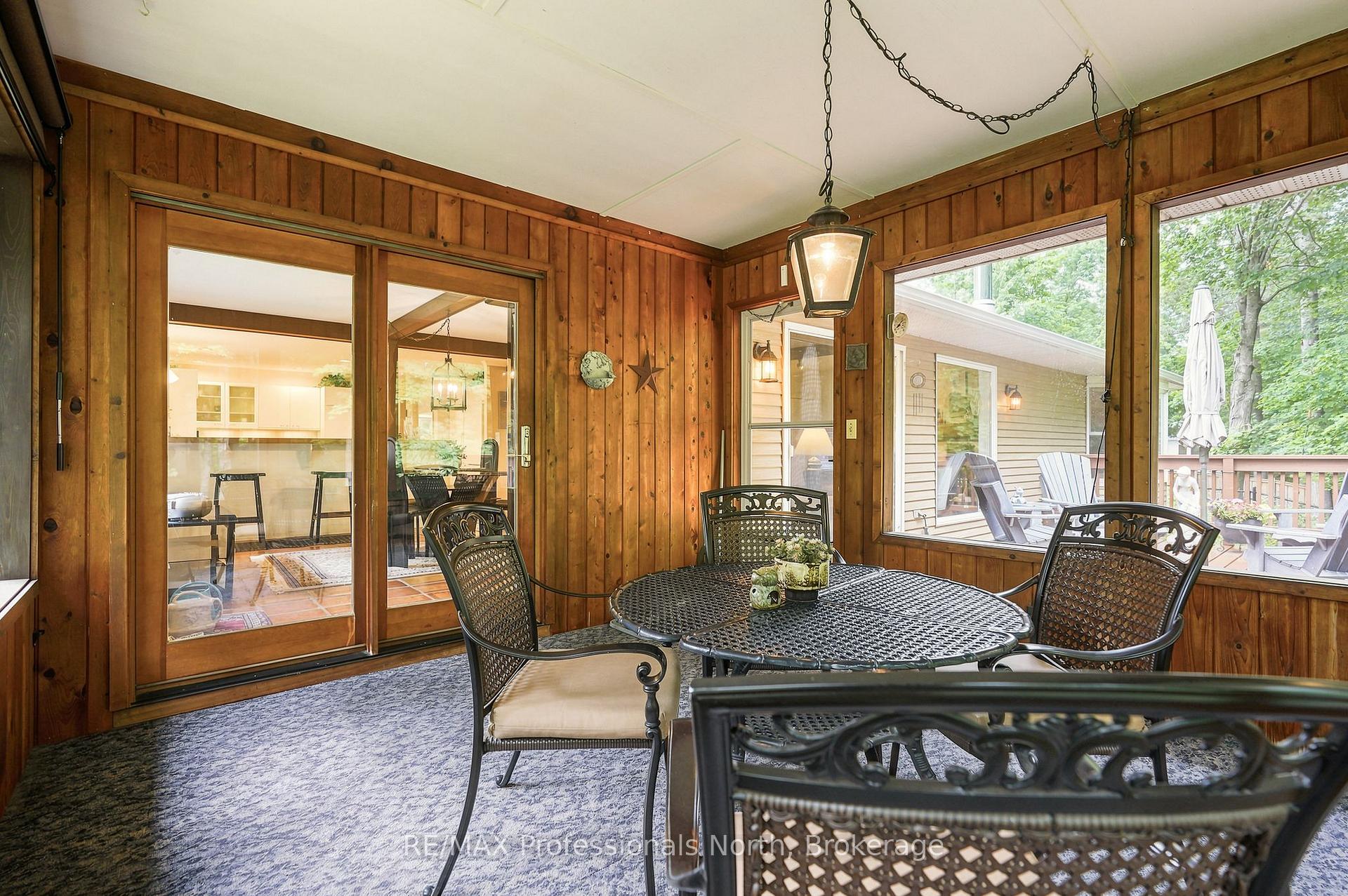 Photo 16 of 8 Palmer Court, Bracebridge, Macaulay — HOMEH