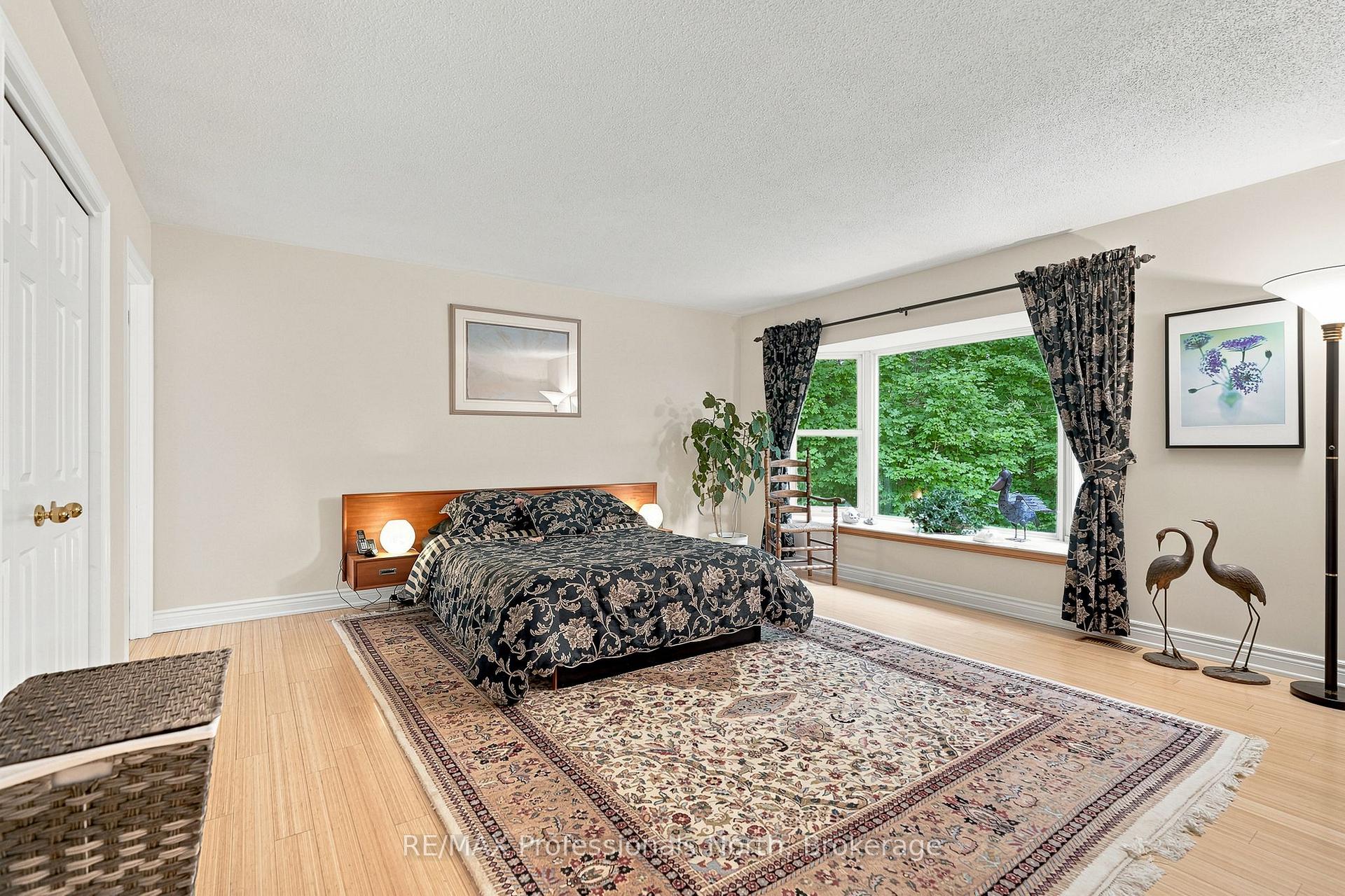 Photo 28 of 8 Palmer Court, Bracebridge, Macaulay — HOMEH