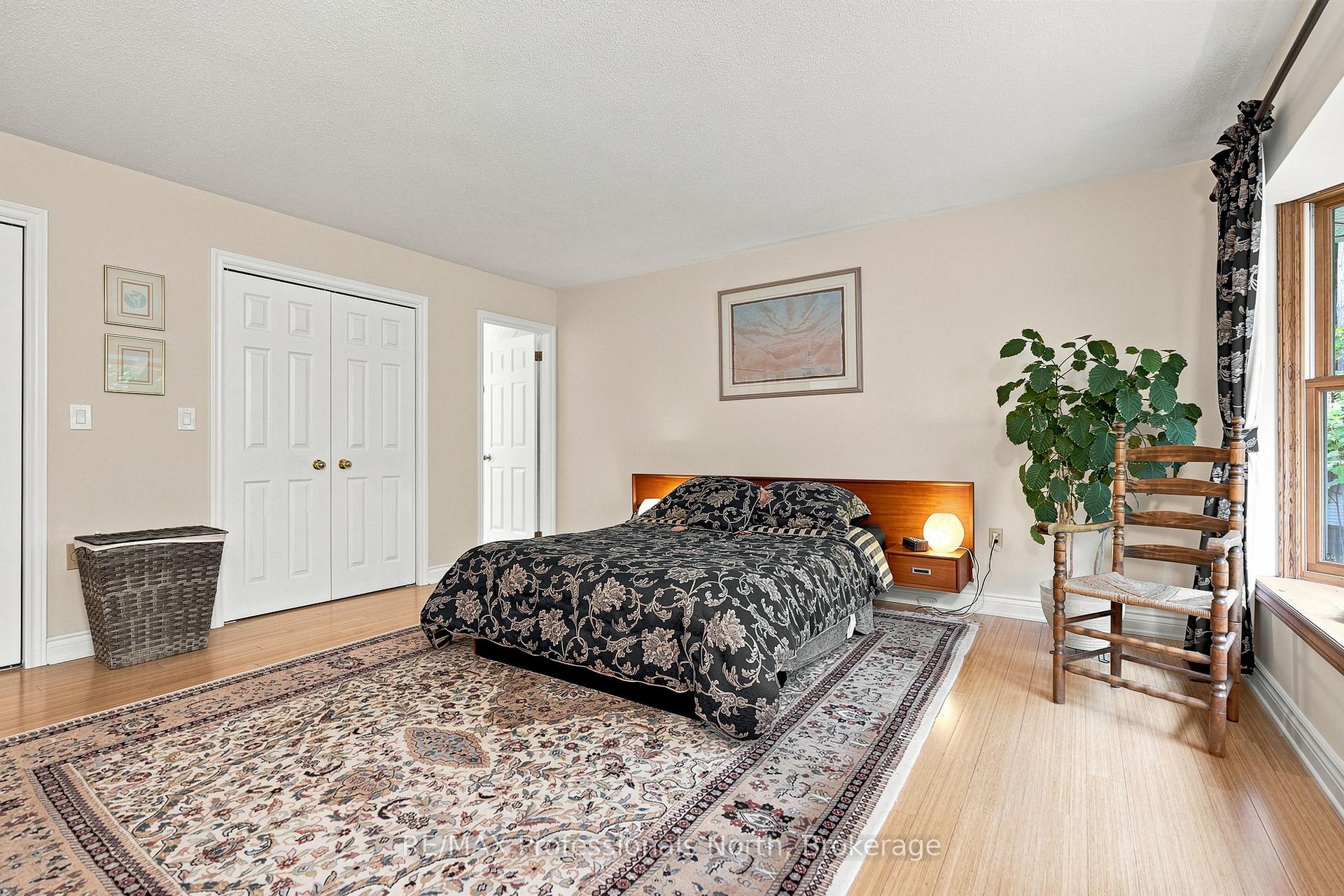 Photo 30 of 8 Palmer Court, Bracebridge, Macaulay — HOMEH