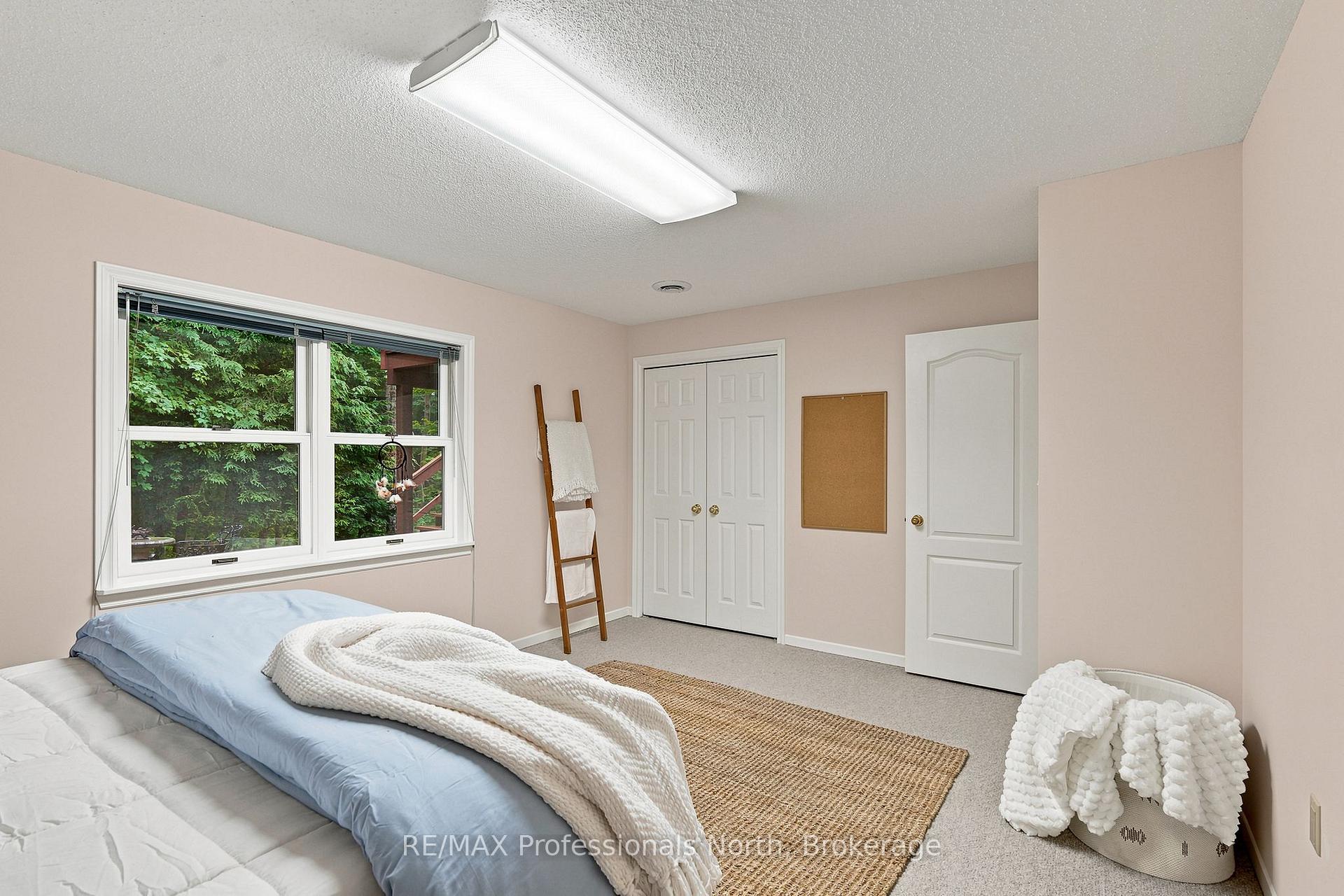 Photo 40 of 8 Palmer Court, Bracebridge, Macaulay — HOMEH